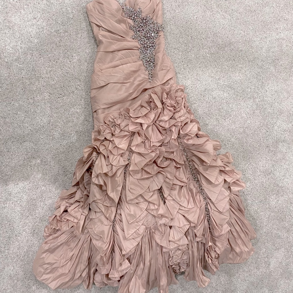 Terani Couture blush pink evening gown 🙌